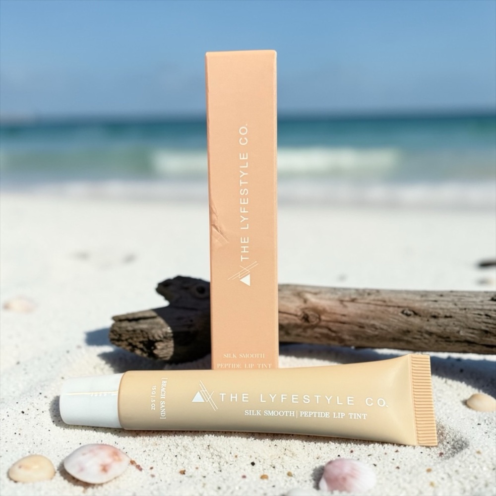 🏝️The Lyfestyle Co🏝️Silk Smooth Peptide Lip Tint in Beach Sand/NIB